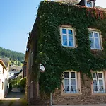 Zur Post Hotell 3*
