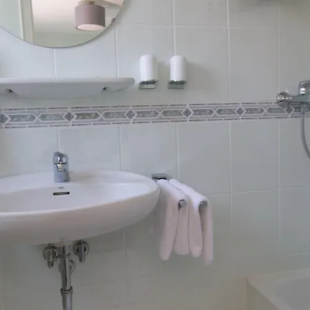 Zur Post - Burg An Der Mosel Burg (Bernkastel-Wittlich)