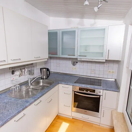 Zur Post - Burg An Der Mosel מלון 3*