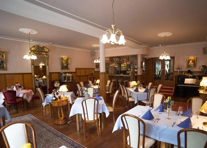 祖尔波斯特酒店 - 摩泽尔河畔城堡 Burg (Bernkastel-Wittlich)