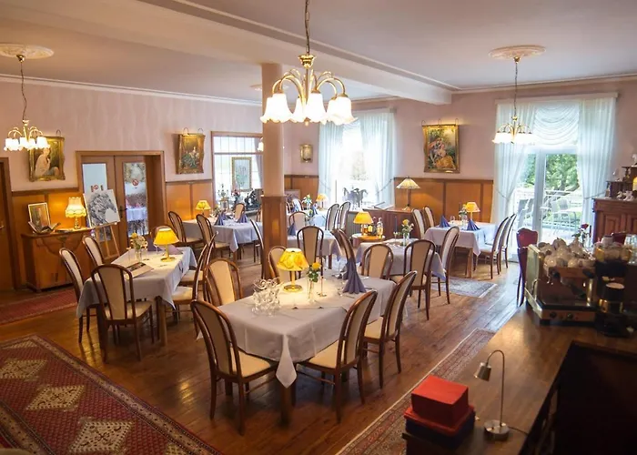 祖尔波斯特酒店 - 摩泽尔河畔城堡 酒店 3*