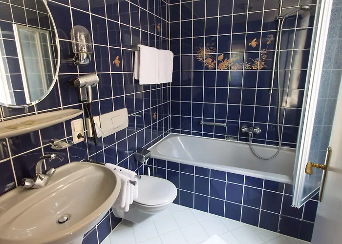 酒店 祖尔波斯特酒店 - 摩泽尔河畔城堡 Burg (Bernkastel-Wittlich)